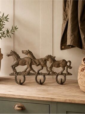 Cast iron wild horses wall with three hooks